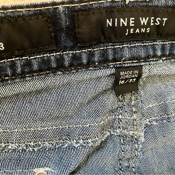 Nine West Blue Capri  Jeans Classic Style size 16 - Picture 3 of 10